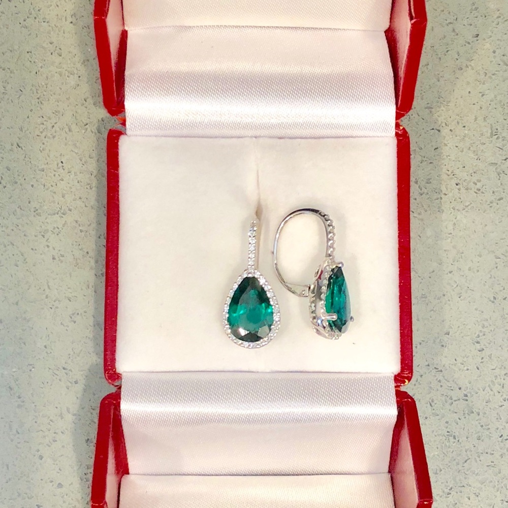 Emerald Diamond Earrings